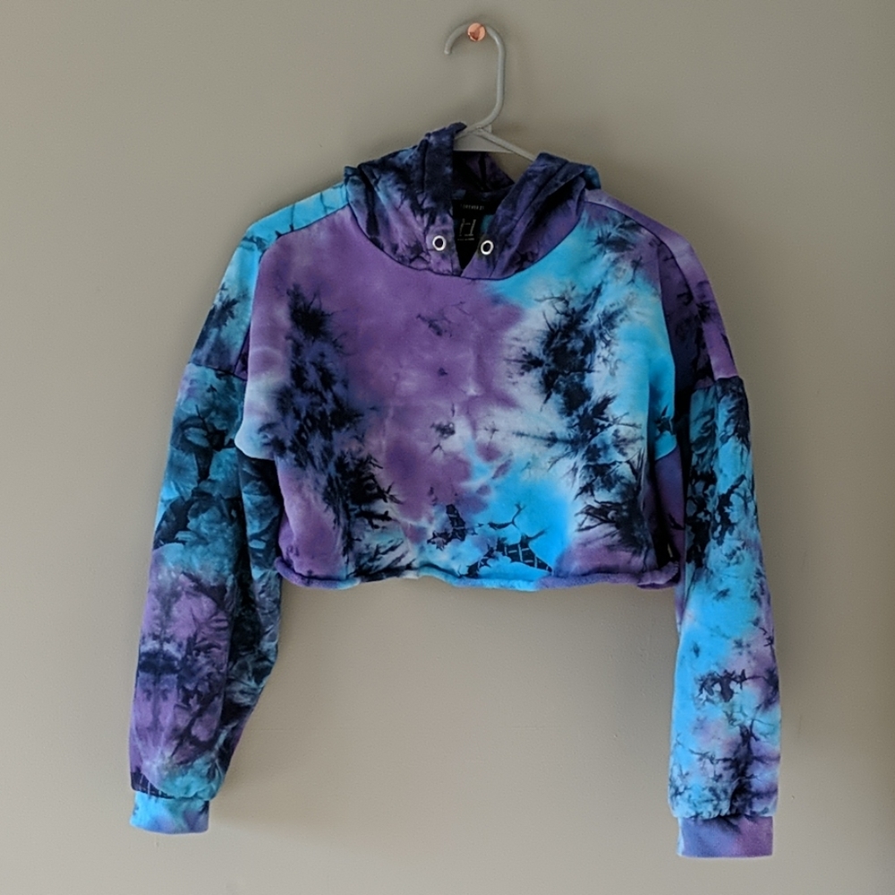 Tie dye cropped hoodie